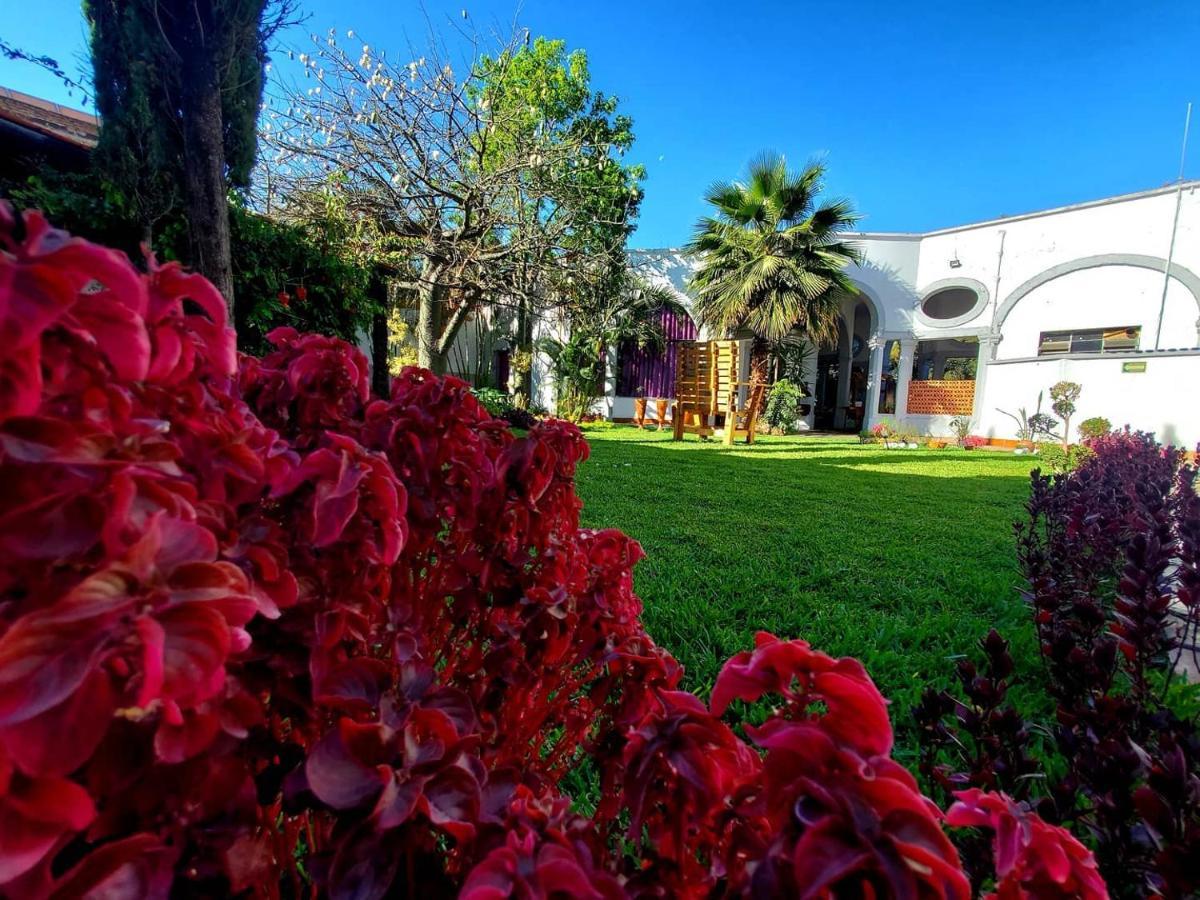 Tlaquepaque Pueblito Hotel Bagian luar foto