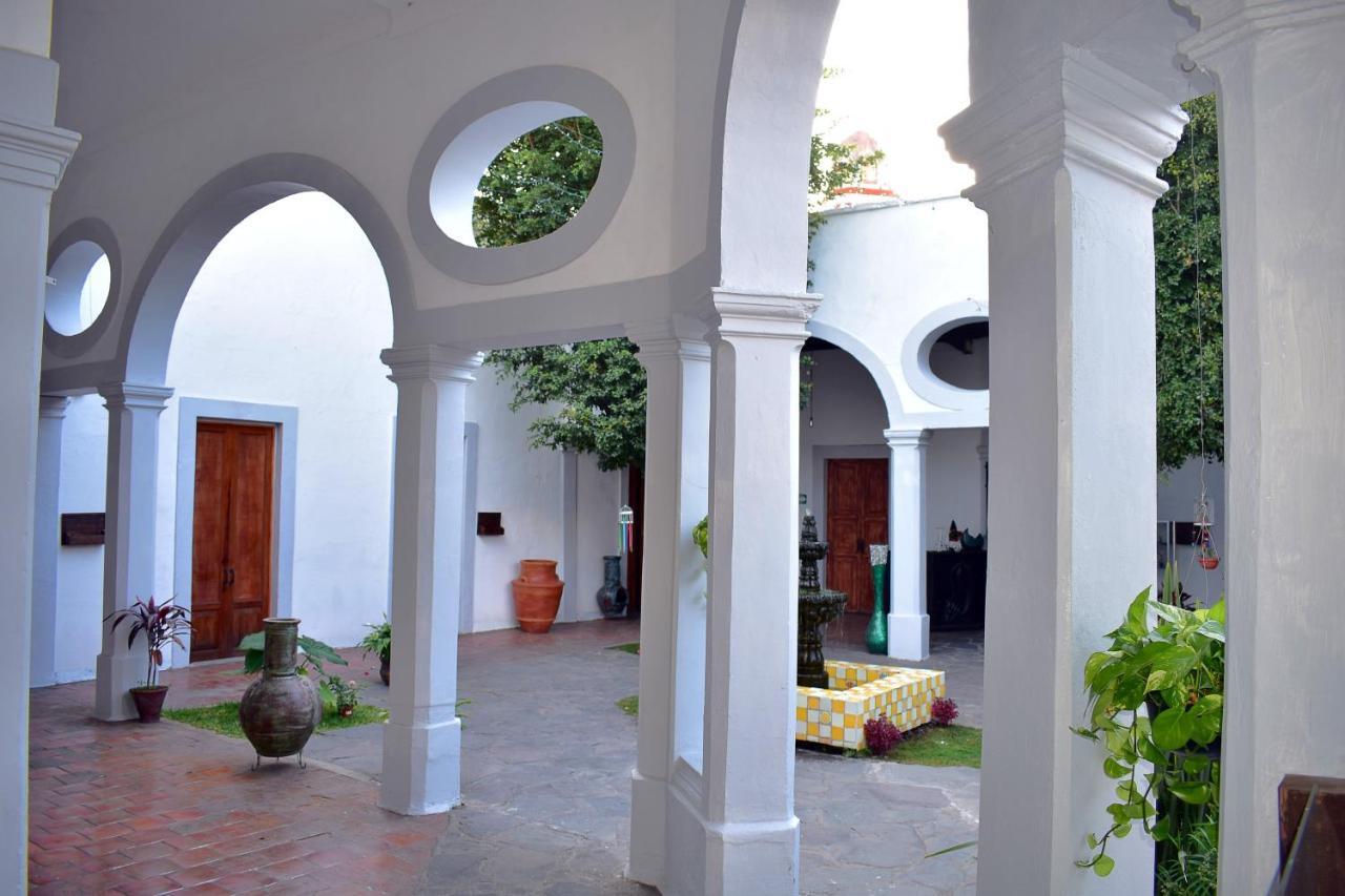 Tlaquepaque Pueblito Hotel Bagian luar foto
