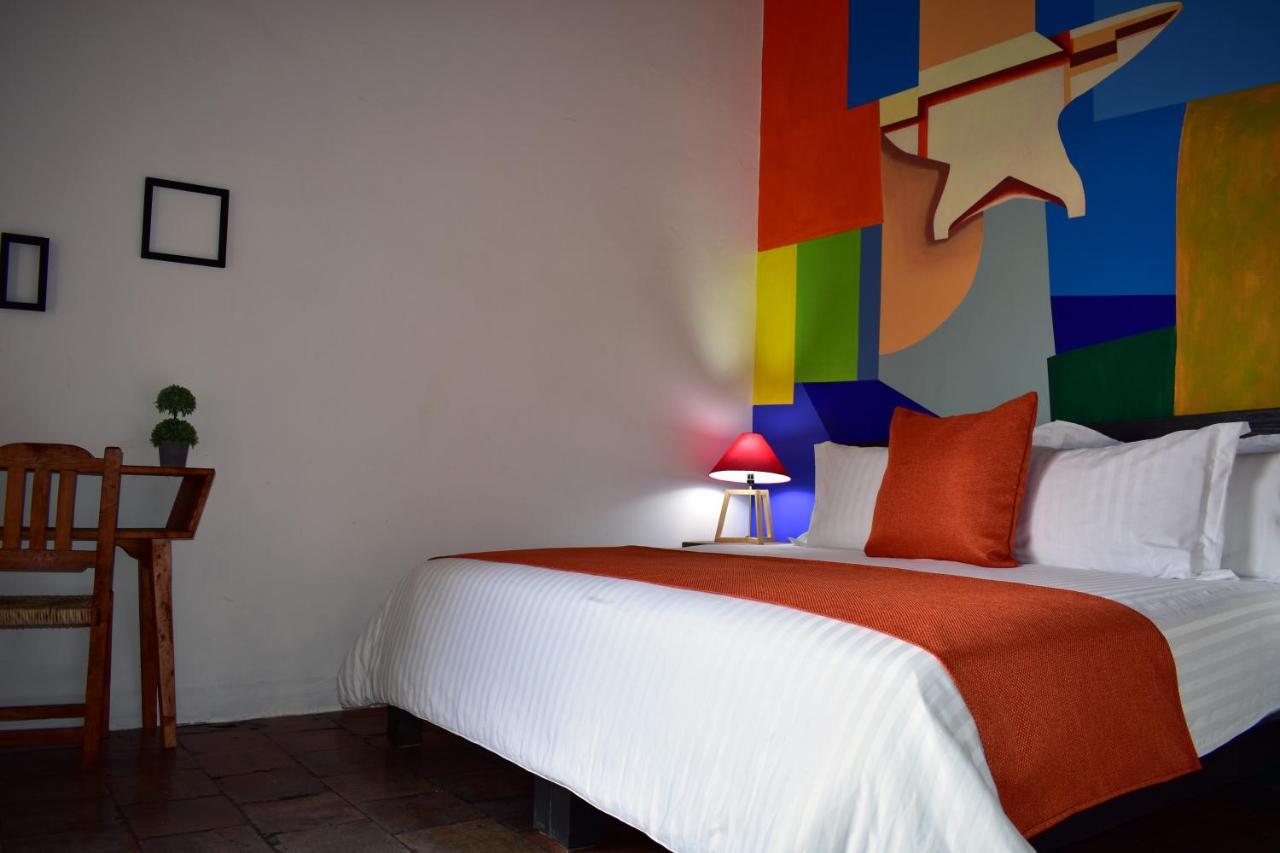 Tlaquepaque Pueblito Hotel Bagian luar foto